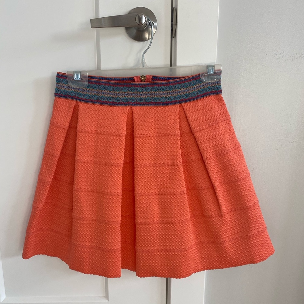 NWT Francesca's Balcones Textured Skirt M